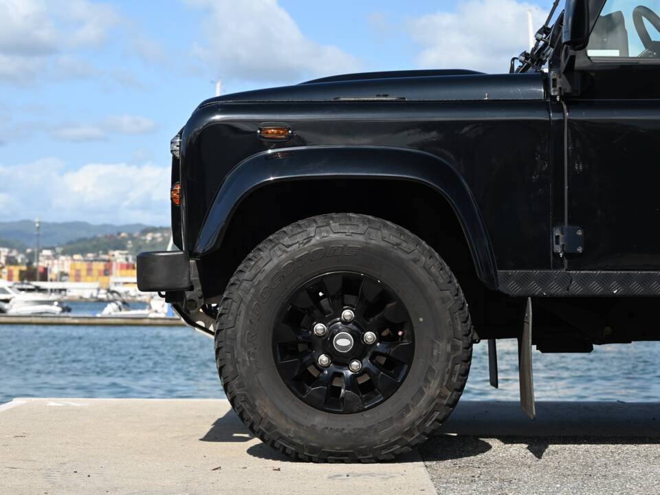 Image 52/70 of Land Rover Defender 90 TD4 (2007)