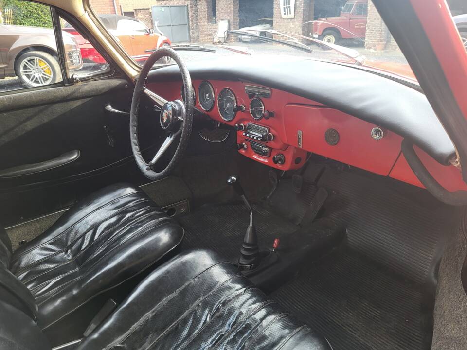 Image 40/44 of Porsche 356 C 1600 SC (1964)