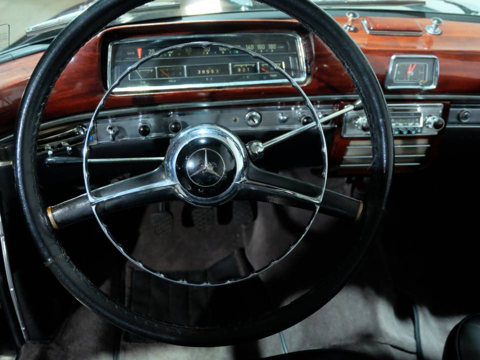 Immagine 5/19 di Mercedes-Benz 220 S Cabriolet (1959)