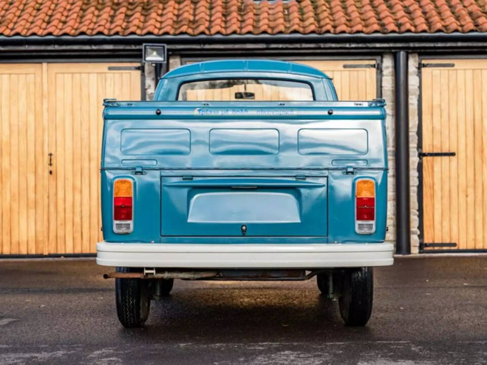 Image 2/5 de Volkswagen T2 Brasil Camper (1976)