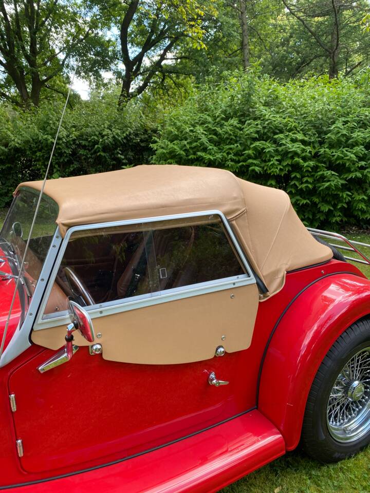 Image 6/18 of Morgan Roadster V6 (2013)