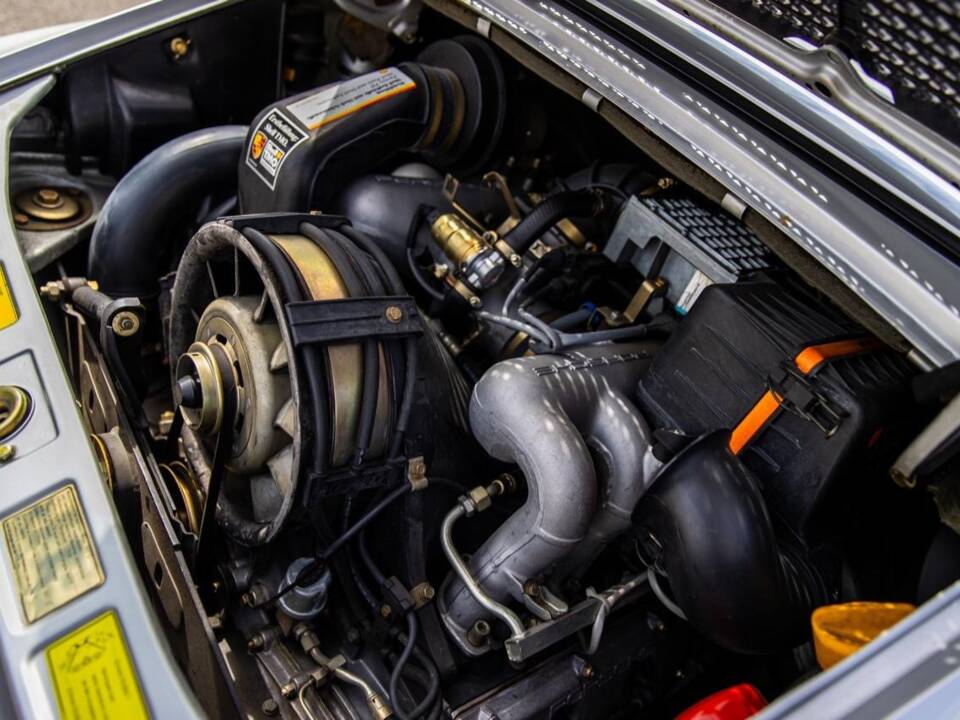 Image 87/132 of Porsche 911 Speedster 3.2 (1989)