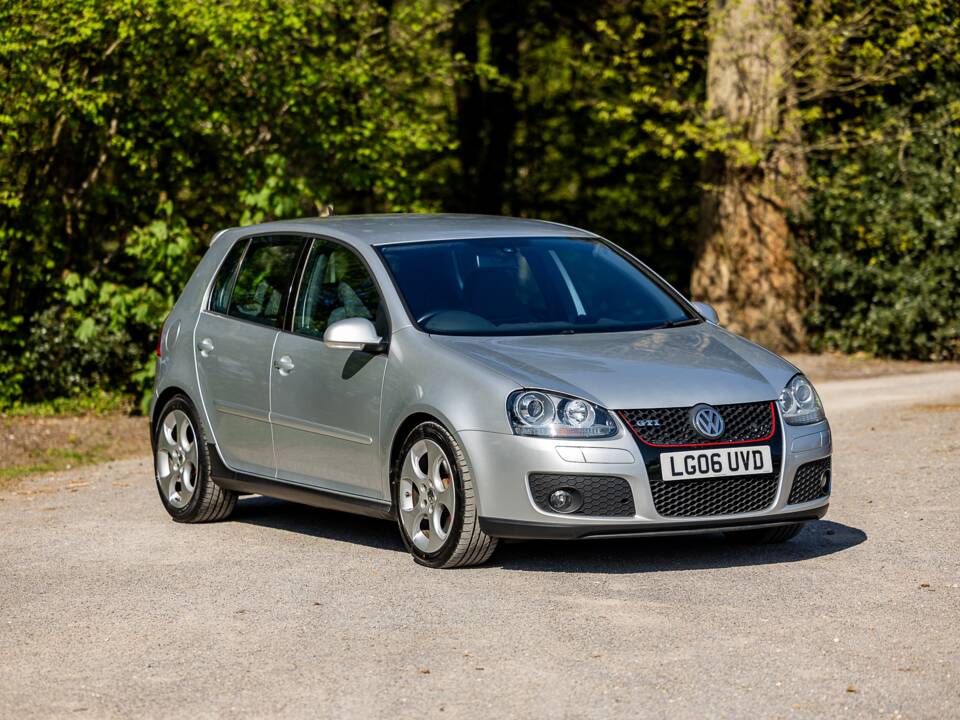 Bild 18/50 von Volkswagen Golf V GTI (2006)