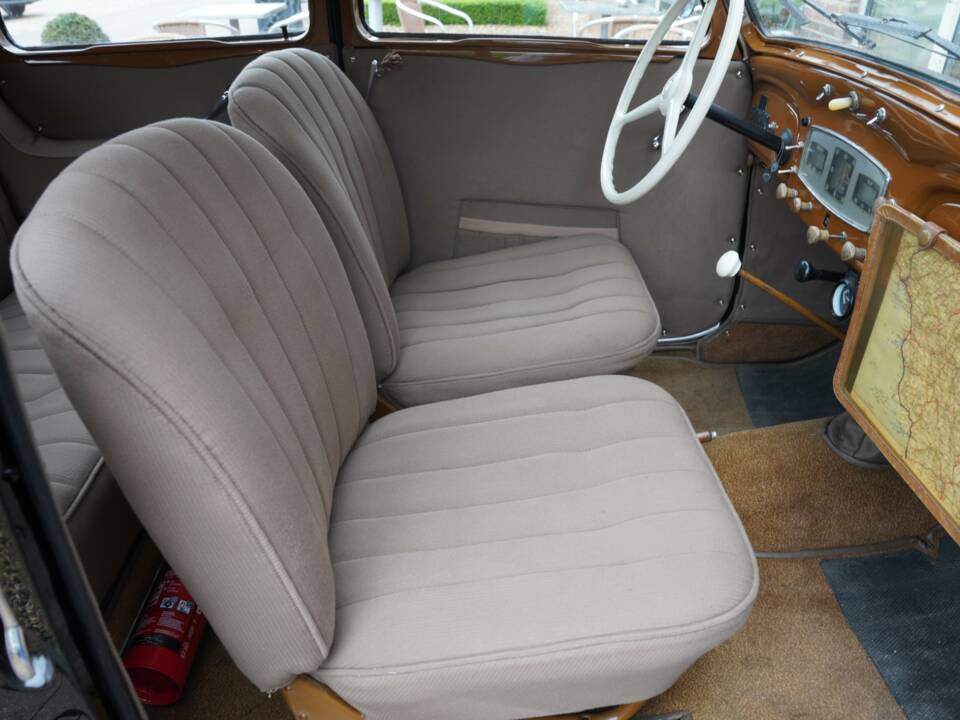 Image 16/50 of FIAT 1100 B (1947)