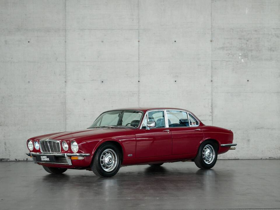 Bild 1/50 von Jaguar XJ 6 L 4.2 (1974)