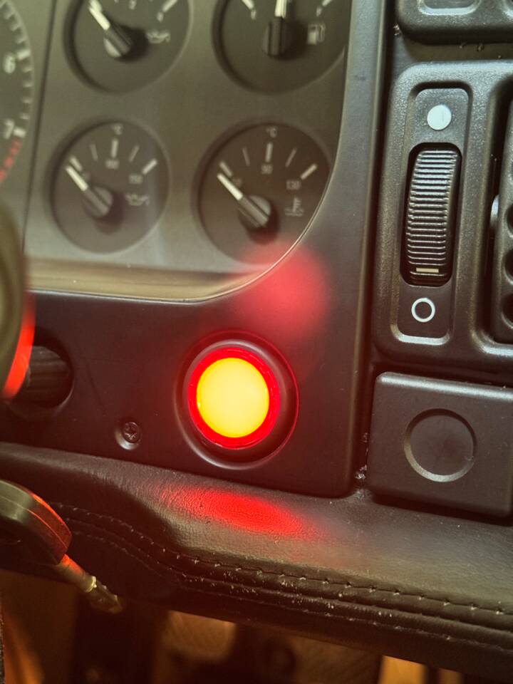 Imagen 25/47 de Jaguar XJ 220 (1993)