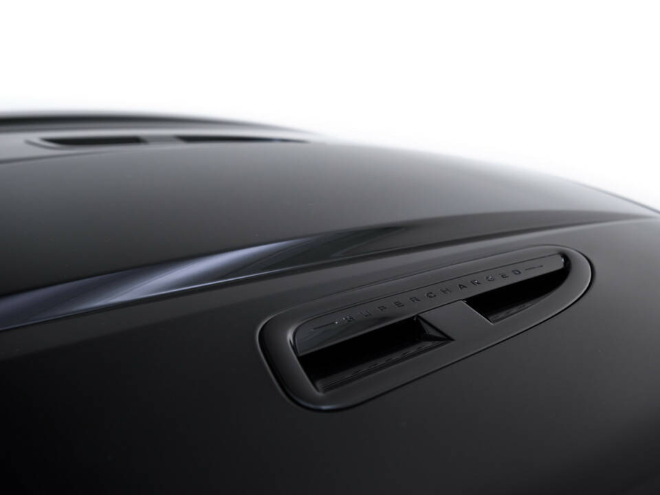 Image 30/37 of Jaguar XKR (2008)