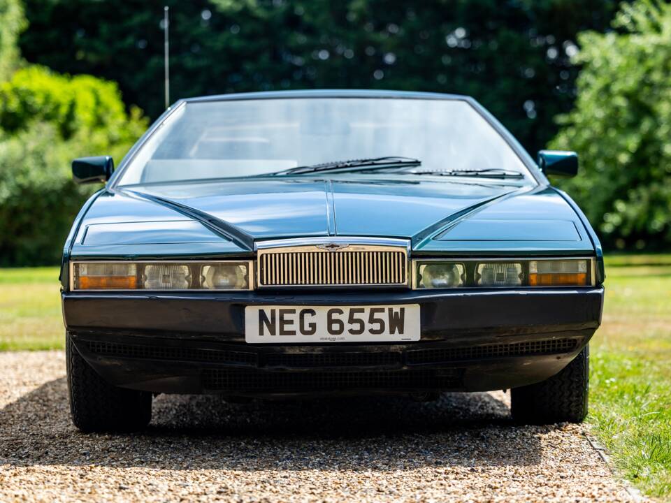 Immagine 14/38 di Aston Martin Lagonda (1981)