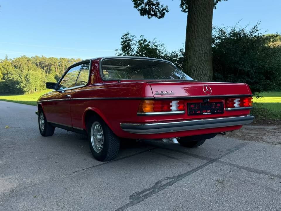 Bild 5/9 von Mercedes-Benz 230 C (1980)