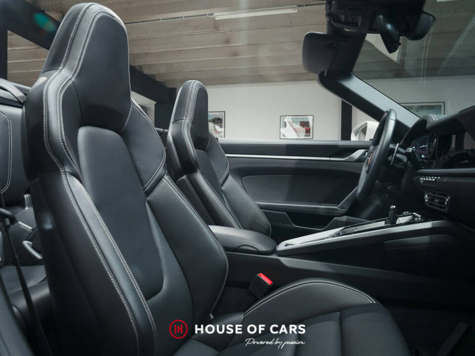 Immagine 18/23 di Porsche 911 Carrera (2019)