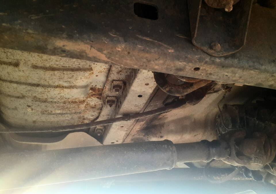 Image 39/61 of Toyota Land Cruiser FJ 62 (1989)