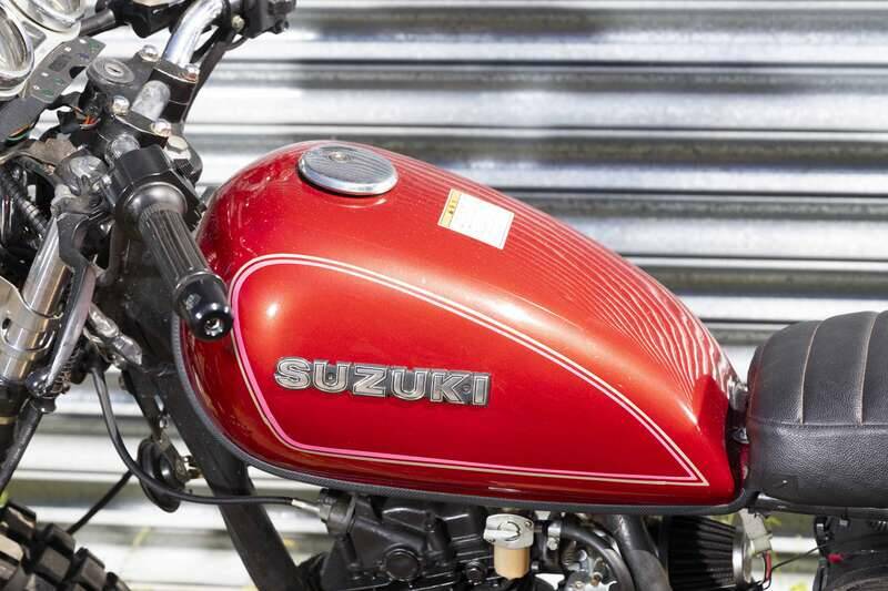 Image 9/18 of Suzuki DUMMY (1986)