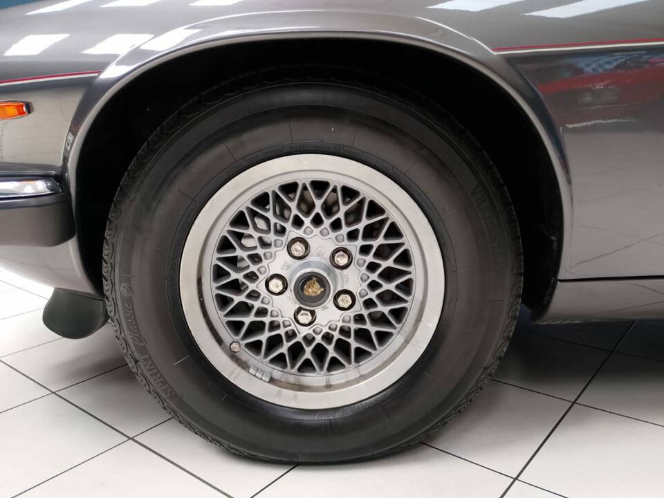 Image 52/70 of Jaguar XJ-S Convertible (1988)