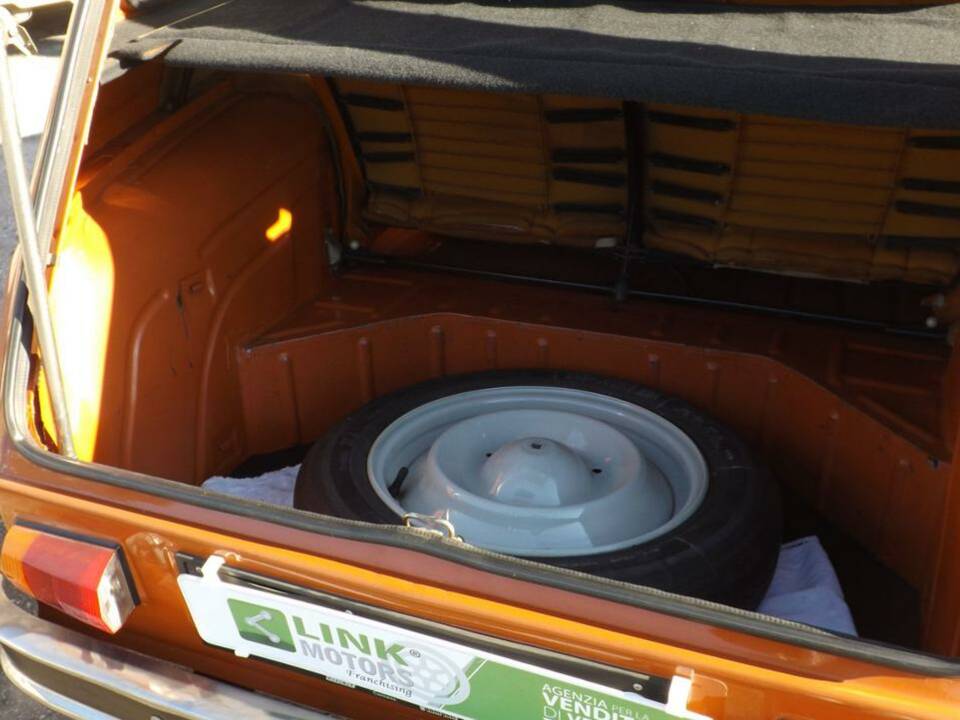 Image 23/50 of Citroën Dyane 6 (1982)