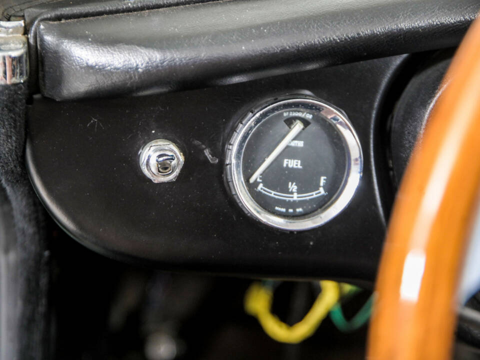 Image 20/50 de MG MGB (1967)
