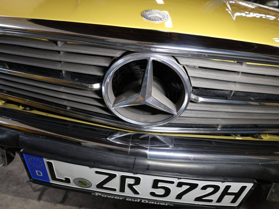 Image 10/50 of Mercedes-Benz 500 SL (1983)