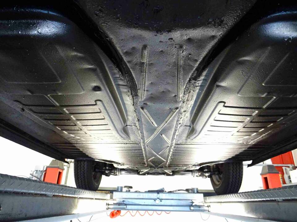 Image 7/42 de Volkswagen Karmann Ghia 1600 (1970)