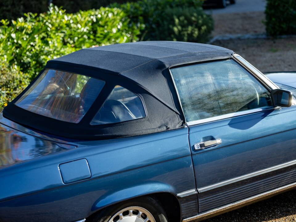 Image 13/21 of Mercedes-Benz 300 SL (1987)