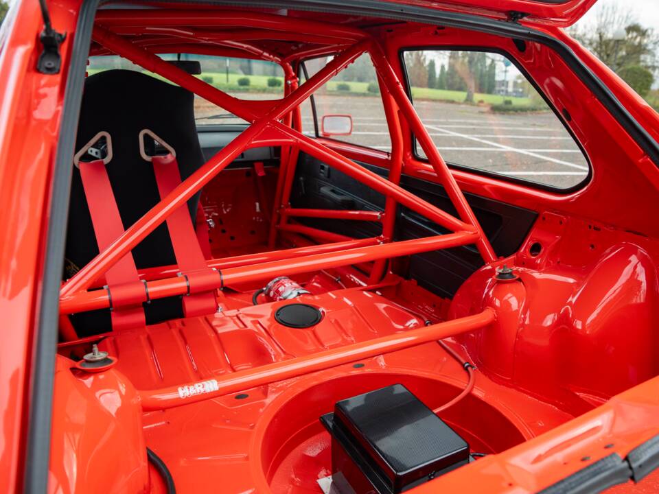 Afbeelding 18/61 van Volkswagen Golf Mk I GTI Pirelli 1.8 (1983)