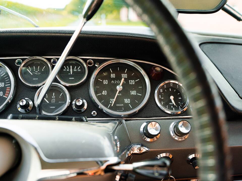 Bild 32/36 von Citroën DS 21 Pallas (1968)