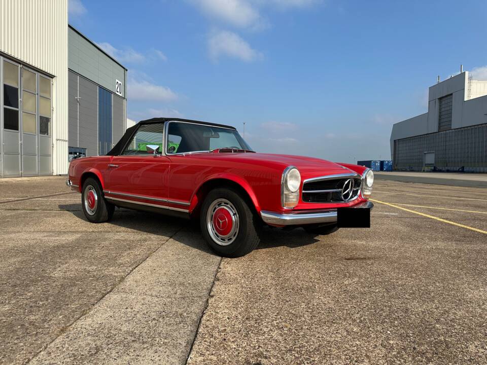 Afbeelding 11/54 van Mercedes-Benz 280 SL (1968)