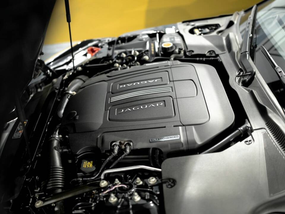 Bild 35/44 von Jaguar F-Type S (2014)