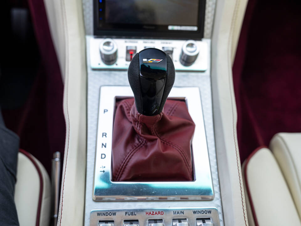 Image 25/34 of Jensen Interceptor MK III (1972)