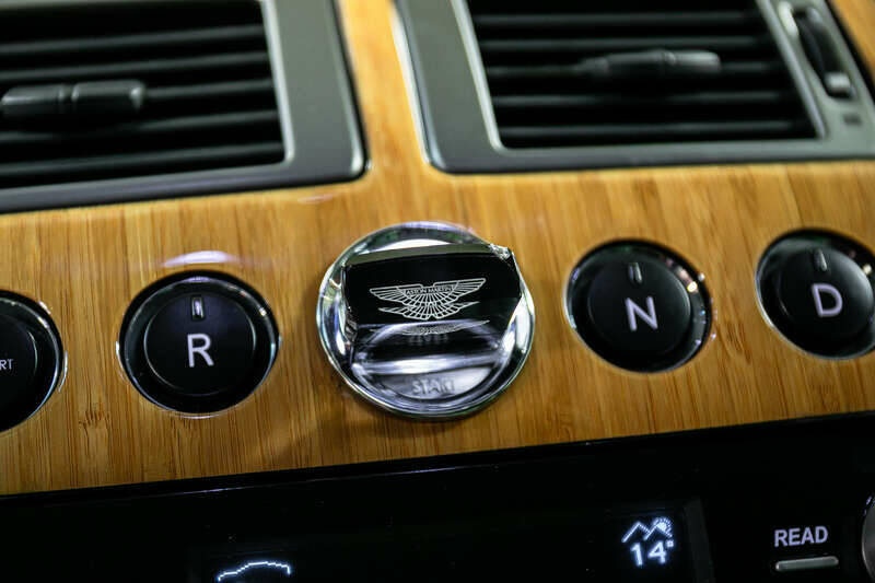 Immagine 20/43 di Aston Martin V8 Vantage (2010)
