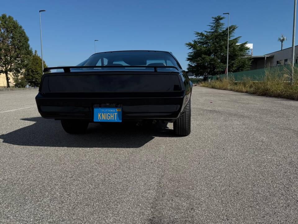 Bild 6/12 von Pontiac Firebird TransAm (1990)