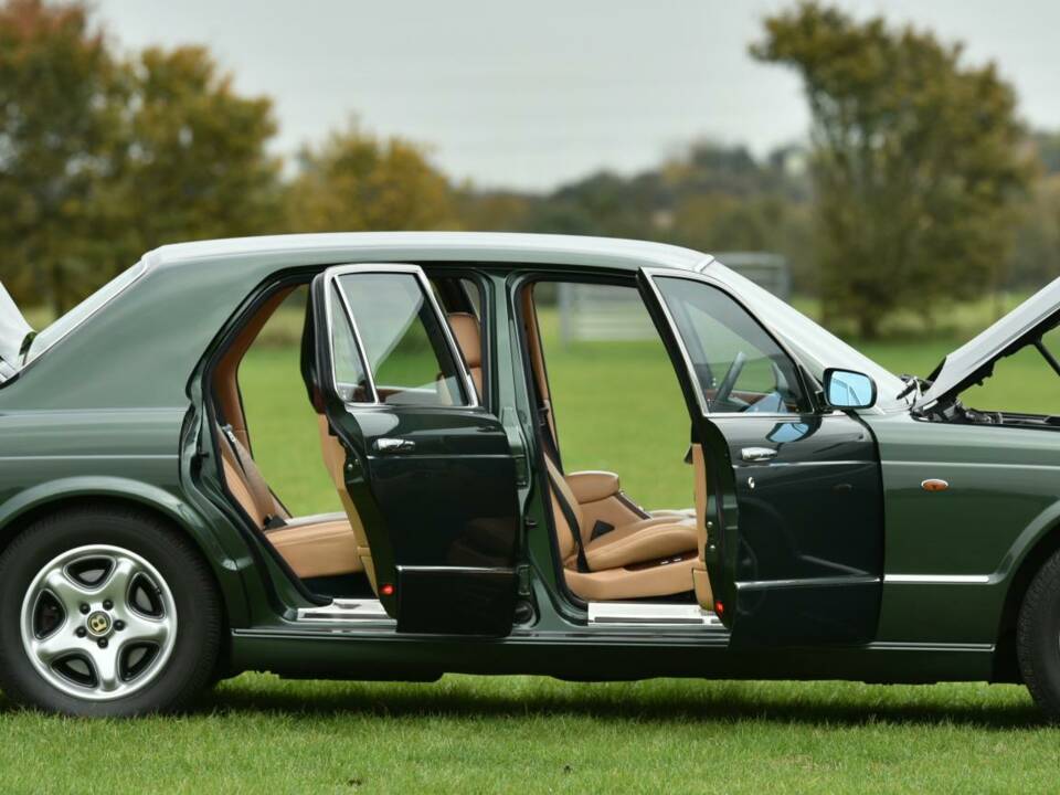 Immagine 26/50 di Bentley Arnage Green Label (1998)