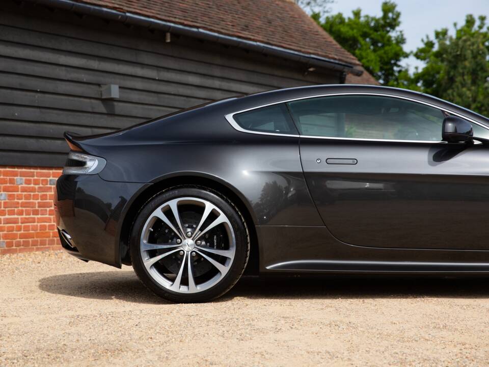 Bild 52/84 von Aston Martin V12 Vantage (2010)