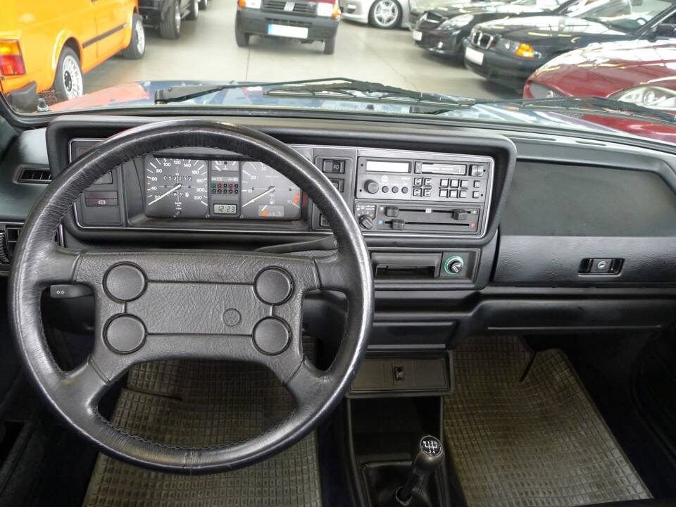Image 6/36 of Volkswagen Golf Mk I Convertible 1.6 (1987)