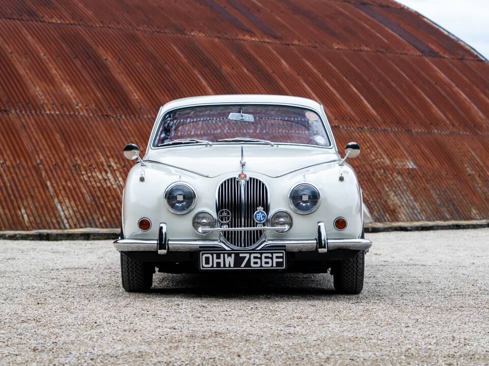 Bild 3/51 von Jaguar 240 (1968)