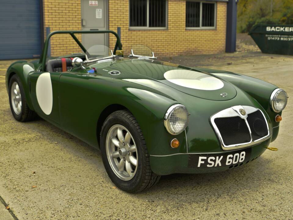 Image 5/36 of MG MGA 1600 (1958)