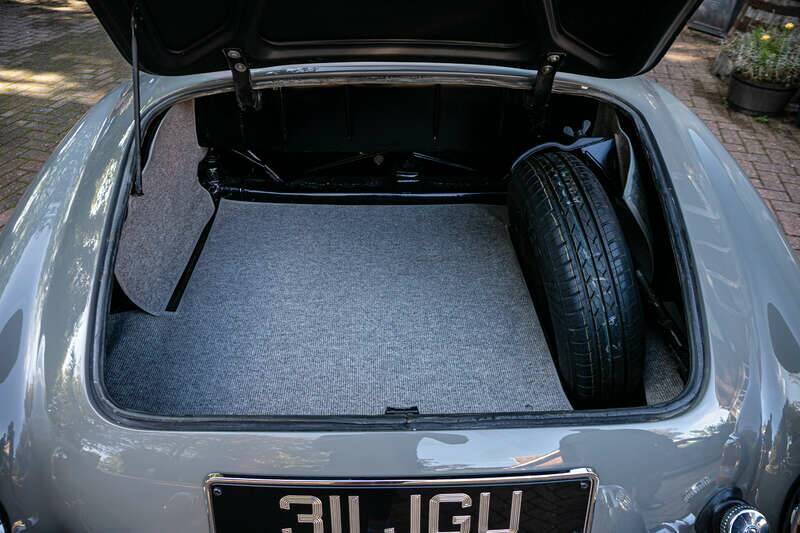 Image 40/46 of Mercedes-Benz 190 SL (1960)