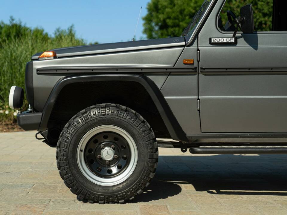 Image 25/50 de Mercedes-Benz 280 GE (SWB) (1981)