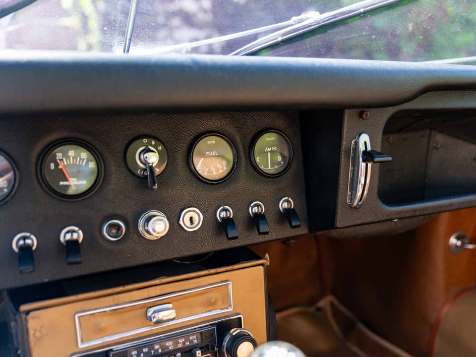 Image 57/86 de Jaguar E-Type (1967)