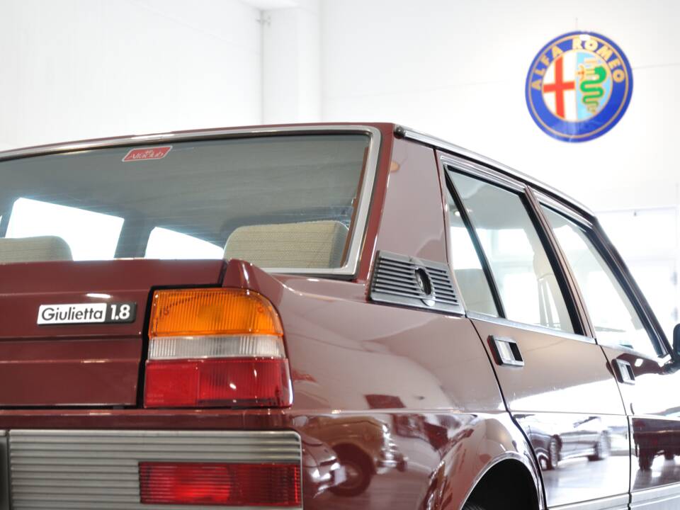 Bild 38/50 von Alfa Romeo Giulietta 1.8 (1985)