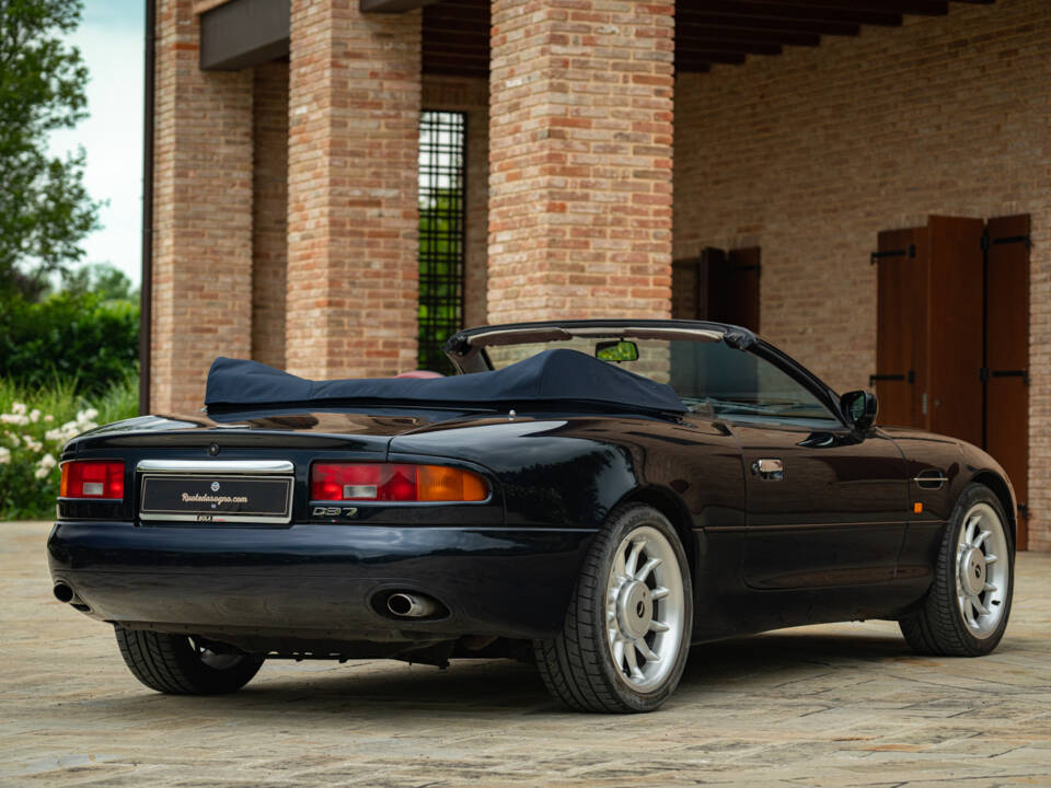 Bild 2/37 von Aston Martin DB 7 Volante (1998)