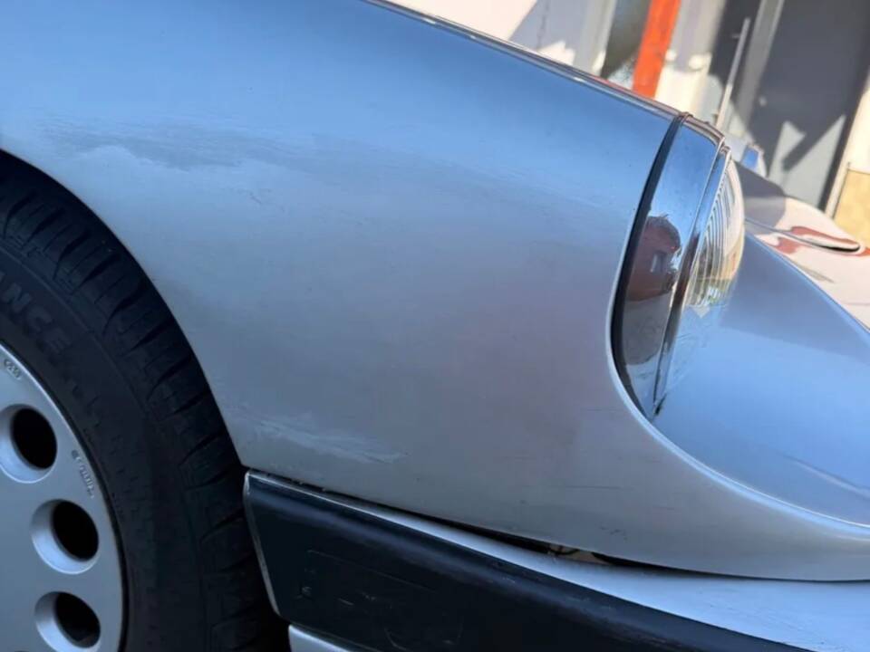 Immagine 7/64 di Alfa Romeo Spider Veloce (1986)
