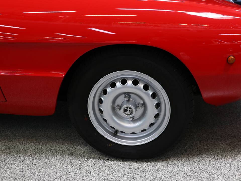 Afbeelding 7/37 van Alfa Romeo 2000 Spider Veloce (1979)