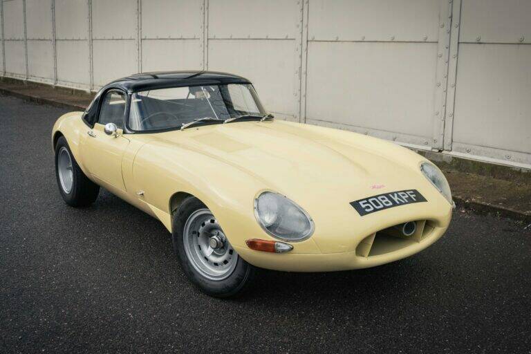 Image 10/50 of Jaguar E-Type 3.8 (1963)