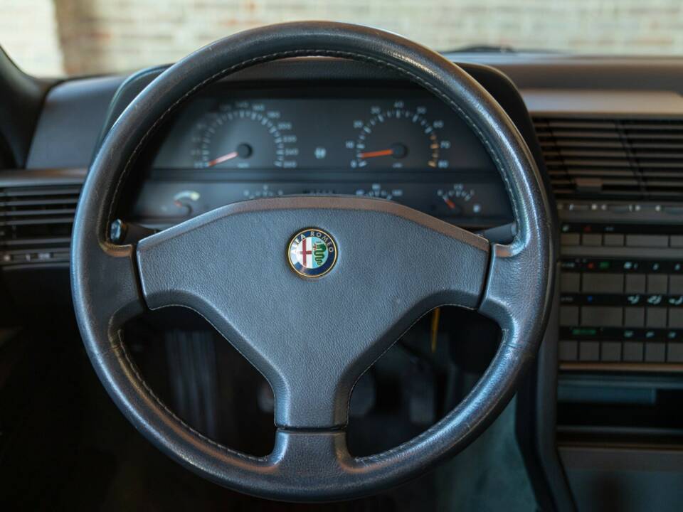 Image 34/50 de Alfa Romeo 164 2.0i V6 Turbo (1992)