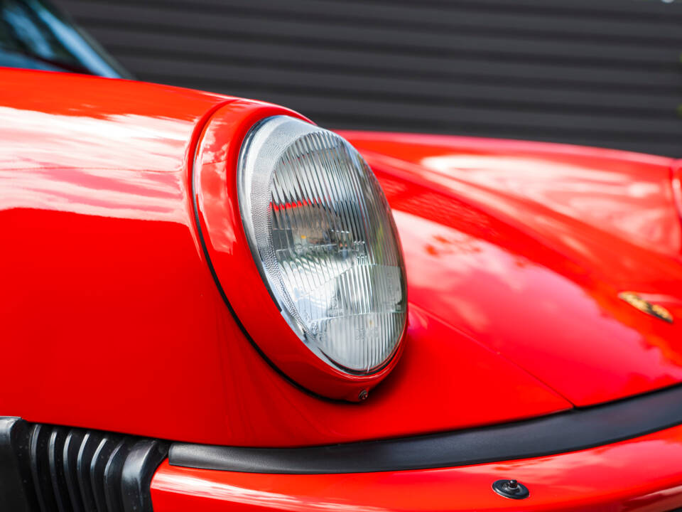 Afbeelding 52/53 van Porsche 911 Turbo 3.3 (1989)
