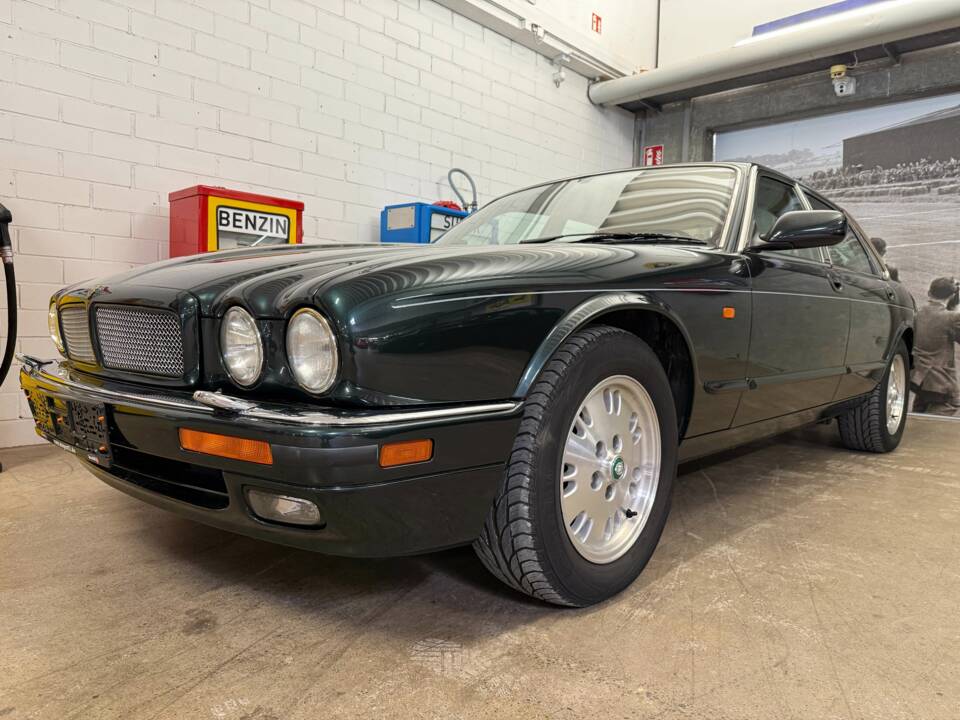 Bild 2/21 von Jaguar XJ 6 4.0 (1996)