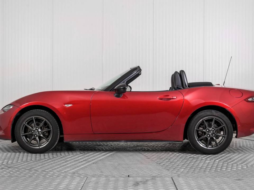 Image 16/50 of Mazda MX-5 1.5 (2015)