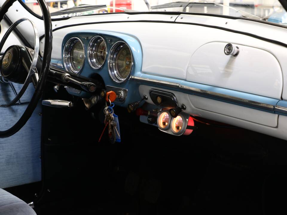 Image 19/27 of Alfa Romeo 1900 TI Super Berlina (1955)