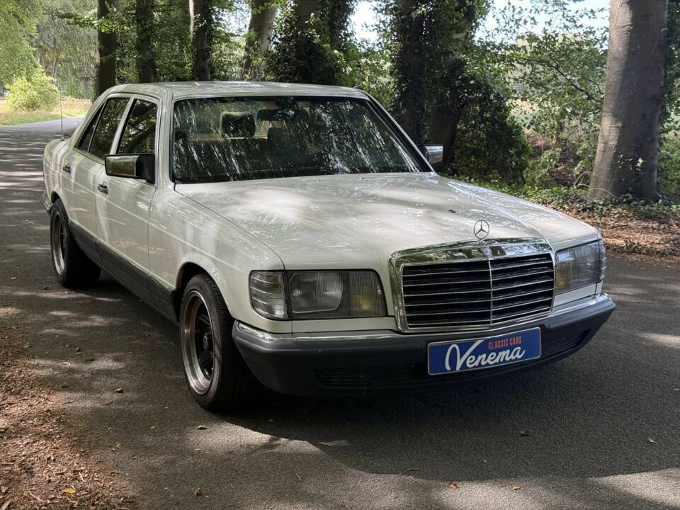Immagine 3/20 di Mercedes-Benz 280 SE (1983)