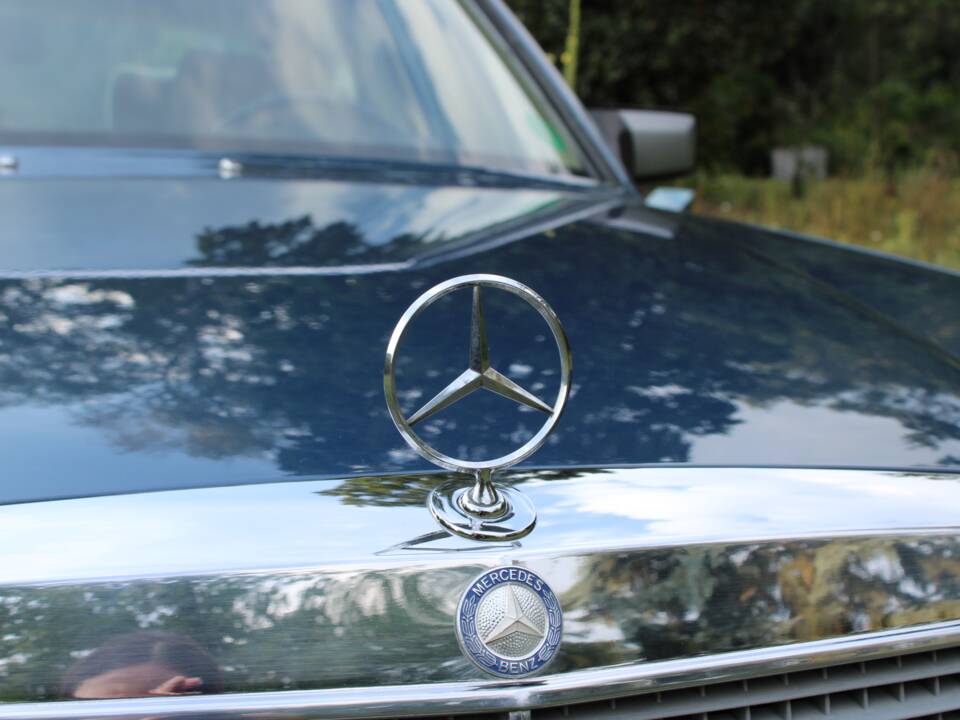 Image 9/51 de Mercedes-Benz 500 SE (1984)