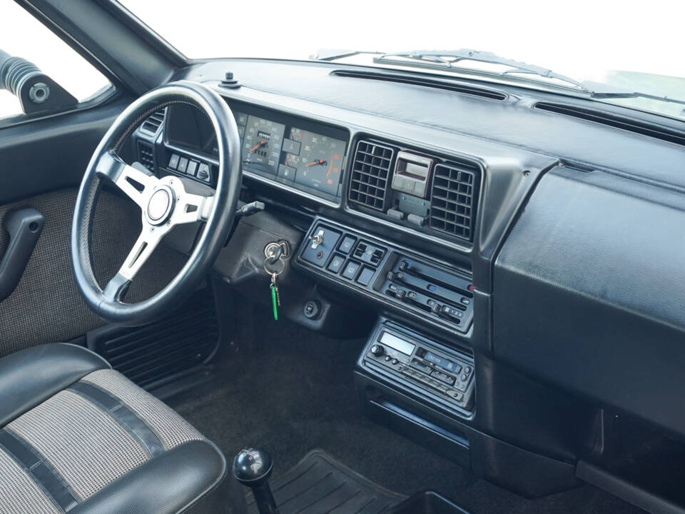 Image 37/49 of FIAT Ritmo 130 TC Abarth (1984)